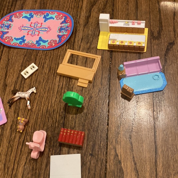 Polly Pocket!!   1994 Lewis Galoob Polly Pocket My Pretty Dollhouse and MORE - Picture 7 of 15
